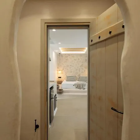 Naxos Village Hotell 3*